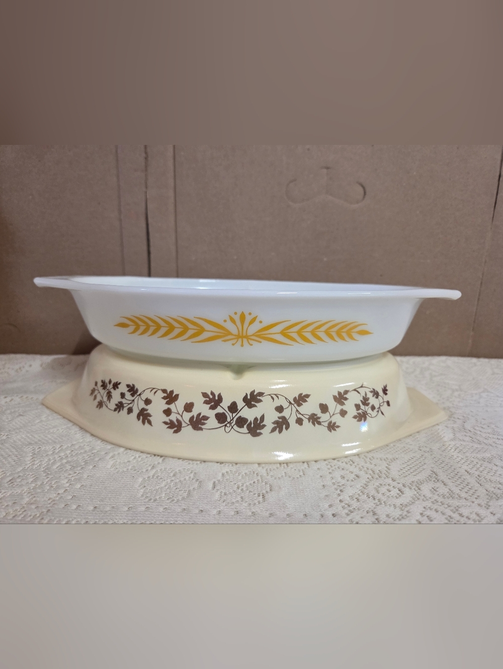 Pyrex Divided Serving Casserole Dishes Gold Acorn & Royal Wheat